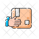 پیش‌نمایش فایل hand-and-package-11271374 از پک لجستیک