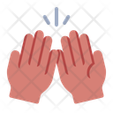 پیش‌نمایش فایل high-five-14295363 از پک دوستی