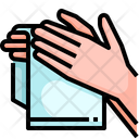 پیش‌نمایش فایل clean-hands-with-towel-3507249 از پک دست‌های شست‌وشو