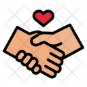 پیش‌نمایش فایل holding-hand-4747647 از پک زمین عشق