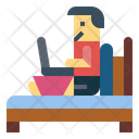 پیش‌نمایش فایل working-7085959 از پک فاصله‌گذاری اجتماعی