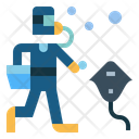پیش‌نمایش فایل feed-fish-7088885 از پک آکواریوم