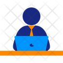 پیش‌نمایش فایل working-on-laptop-7 از پک مرد اجرایی 2