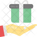 پیش‌نمایش فایل presenting-gift-3 از پک Shopping 