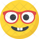 پیش‌نمایش فایل nerd-face-4 از پک شکلک خندان ۳