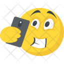 پیش‌نمایش فایل selfie-emoji از پک شکلک خندان ۴