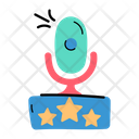 پیش‌نمایش فایل female-podcaster-7476332 از پک پادکست