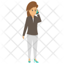 پیش‌نمایش فایل businesswoman-making-call از پک افراد کسب و کار