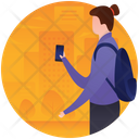 پیش‌نمایش فایل tourist-with-phone از پک سفر و تعطیلات