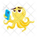 پیش‌نمایش فایل octopus-selfie-12559404 از پک استیکرهای کارتونی اختاپوس