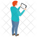 پیش‌نمایش فایل man-using-tablet-1668761 از پک افراد حرفه‌ای