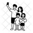 پیش‌نمایش فایل family-selfie-14048571 از پک تابستان و تعطیلات