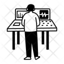 پیش‌نمایش فایل music-composer-14078396 از پک موسیقی