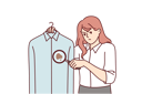پیش‌نمایش فایل woman-detective-is-holding-shirt-having-blood-stain-10950306 از پک فعالیت افراد