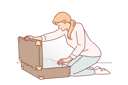 پیش‌نمایش فایل woman-opens-large-suitcase-and-sees-glow-10980793 از پک فعالیت افراد