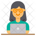 پیش‌نمایش فایل female-employee-2398569 از پک منابع انسانی