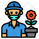 پیش‌نمایش فایل gardener-3435885 از پک آواتار شغل مرد با ماسک