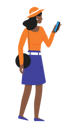 پیش‌نمایش فایل young-lady-holding-mobile-9401973 از پک افراد با گوشی هوشمند