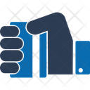 پیش‌نمایش فایل card-in-hand-8697130 از پک کسب‌وکار – مجموعه ۲
