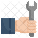 پیش‌نمایش فایل holding-wrench-2661946 از پک تولید و کارخانه