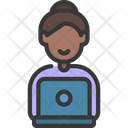 پیش‌نمایش فایل female-blogger-5397880 از پک کپی‌رایتینگ