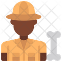 پیش‌نمایش فایل male-archaeologist-6314767 از پک باستان‌شناسی
