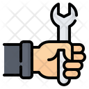 پیش‌نمایش فایل hold-wrench-3515541 از پک روز کارگر