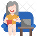 پیش‌نمایش فایل woman-watching-tv-3805165 از پک افراد شاد