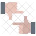 پیش‌نمایش فایل framing-hands-5823721 از پک عکاس