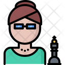 پیش‌نمایش فایل female-chess-player-5882604 از پک شطرنج