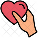 پیش‌نمایش فایل holding-heart-5703951 از پک عشق و دوستی