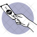 پیش‌نمایش فایل holding-cash-3455306 از پک پول