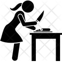 پیش‌نمایش فایل cutting-3486311 از پک دختر در آشپزخانه