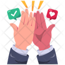 پیش‌نمایش فایل high-five-15958176 از پک کسب‌وکار ۵