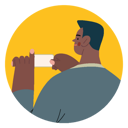 پیش‌نمایش فایل boy-clicking-photo-using-mobile-5588695 از پک آواتارها