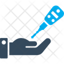 پیش‌نمایش فایل give-key-7475450 از پک تعمیر خودرو