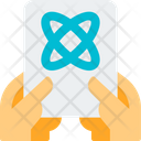 پیش‌نمایش فایل holding-atom-file-4857945 از پک علم