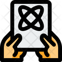 پیش‌نمایش فایل holding-atom-file-4858054 از پک علم