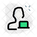 پیش‌نمایش فایل employee-working-4313988 از پک مرد با ظاهر طبیعی