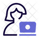 پیش‌نمایش فایل employee-working-4339694 از پک زن با ظاهر طبیعی
