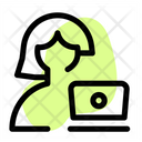 پیش‌نمایش فایل employee-working-4339257 از پک زن با ظاهر طبیعی