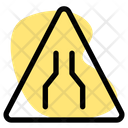 پیش‌نمایش فایل narrow-road-4523610 از پک ترافیک