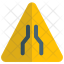 پیش‌نمایش فایل narrow-road-4523716 از پک ترافیک