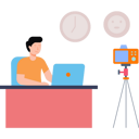 پیش‌نمایش فایل male-vlogger-editing-video-7107903 از پک اینفلوئنسر و تولیدکننده محتوا
