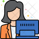 پیش‌نمایش فایل female-cashier-2523486 از پک جمعه سیاه
